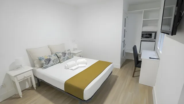 غرفة ديلوكس بسرير مزدوج أو سريرين منفصلين، Hostal La Estrella 1/2