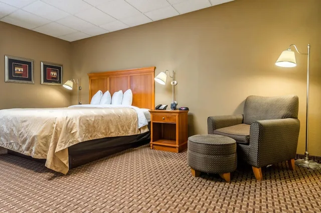 غرفة قياسية بسرير كينج، Quality Inn Lumberton 5/10