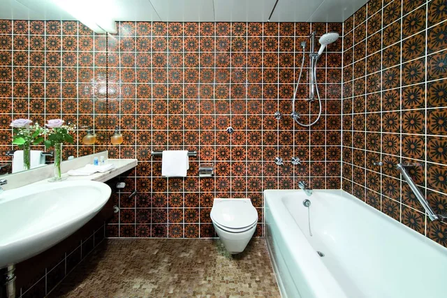 غرفة كلاسيكية عائلية بثلاثة أسرّة، Maritim Hotel Bad Salzuflen 7/8