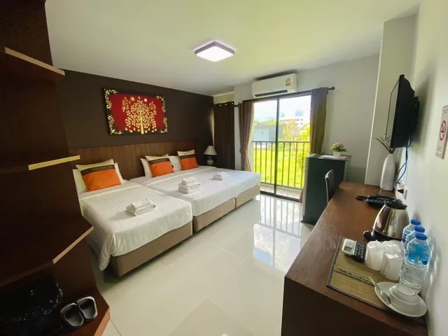غرفة ثلاثية بسرير مزدوج وسرير فردي، Huen Jao Ban Hotel 6/10
