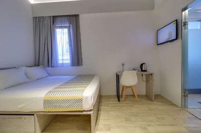 Superior, 1 Queen and 1 Single Bed, Athensotel.Com 3/4