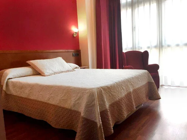 غرفة بسريرين منفصلين، Hotel Virgen de Covadonga 9/10
