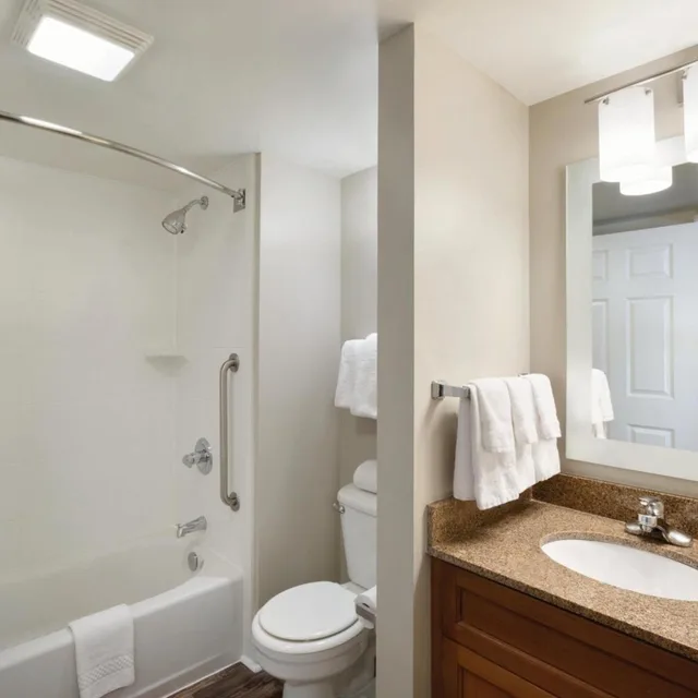 جناح بسرير كوين مع أريكة، TownePlace Suites By Marriott Denver Downtown 2/4