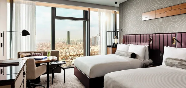 Skyline, 2 Queen Beds, City View، Fairmont Quasar Istanbul 2/10