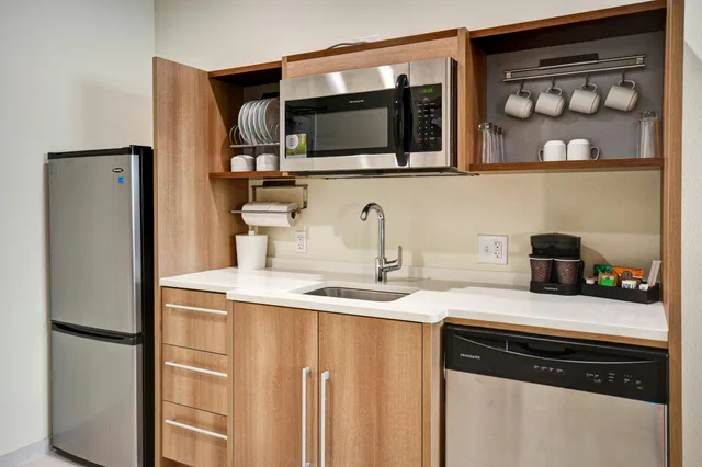 Studio, Queen Bed, Home2 Suites By Hilton Columbus Downtown 5/6
