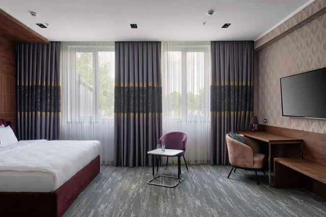 جناح بسرير كينج، Panarams Tashkent Hotel a Member of Radisson Individuals 3/5
