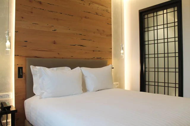 جناح جونيور بسرير كوين مع أريكة، AC HOTEL VENEZIA 2/4
