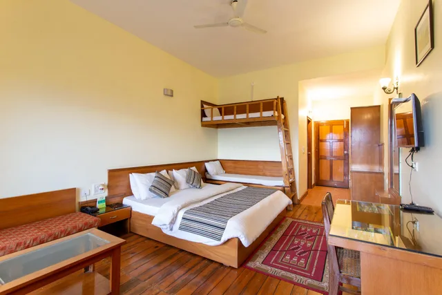 PRATIKSHA HIMALAYAN RETREAT، Almora 8/23