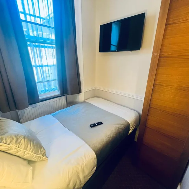غرفة مفردة، Hotel Cavendish 5/11
