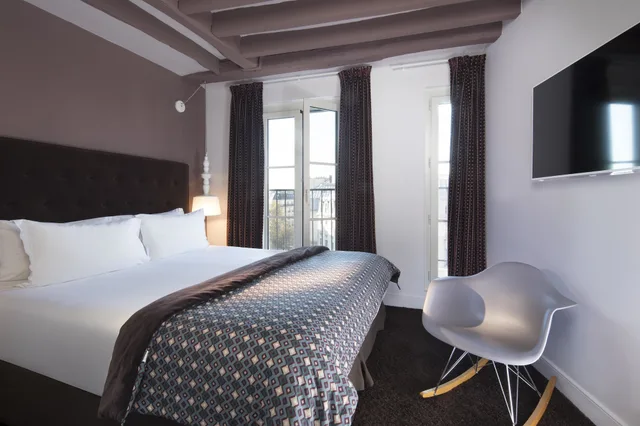 جناح جونيور بسرير مزدوج مع أريكة، HOTEL MARAIS HOME(Formerly Ho Marais) 1/2