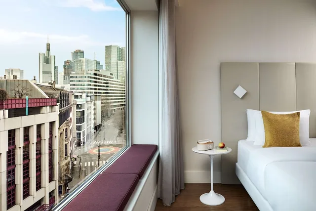غرفة سوبيريور بسريرين منفصلين، Avani Frankfurt City Hotel 2/3