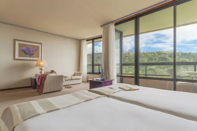 جناح جونيور بفراش فوتون وسريرين منفصلين مع سرير إضافي، Pestana Bahia Praia Nature And Beach Resort 1/4