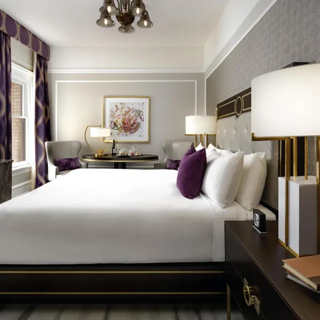 Fairmont Gold, King Bed, Queen Bed, City View، Fairmont Empress Hotel 1/5