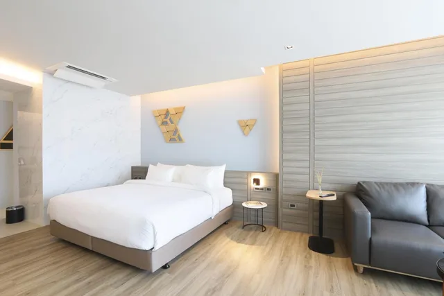 جناح، The Signature Hotel Airport 4/10