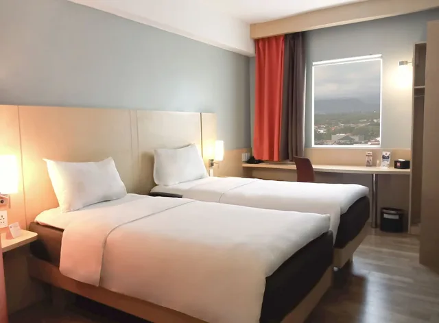غرفة سوبيريور بسريرين منفصلين، Ibis Padang 4/8