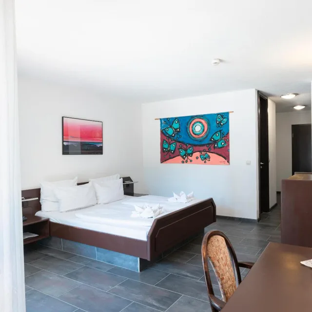 غرفة بسرير مزدوج بشرفة، Hotel Astoria Am Urachplatz 1/4