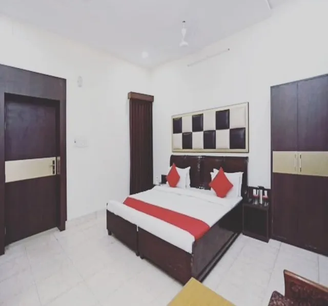 Oyo 7880 Hotel Navrang، Kota 10/28