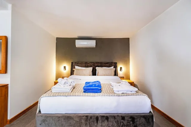 جناح بسرير مزدوج بإطلالة على الحديقة مع أريكة، Isolina Hotel 1/10