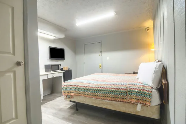 غرفة بسرير كوين لغير المدخنين، Colony Inn By OYO Columbus US-280 3/4