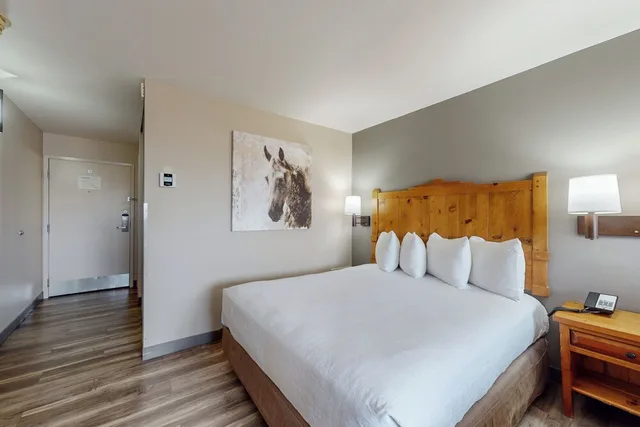Standard, 2 Queen Beds, Pet Friendly, Best Western Plus Rio Grande Inn 2/10