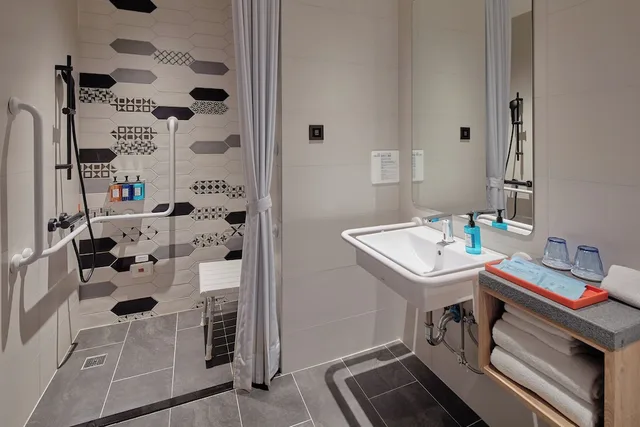 غرفة قياسية بسرير كوين لذوي الإعاقة، Holiday Inn Express Chiayi 3/6
