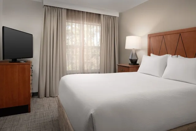 جناح بسريرين مزدوجين بغرفتي نوم لذوي الإعاقة، Residence Inn by Marriott Fayetteville Cross Creek 2/4