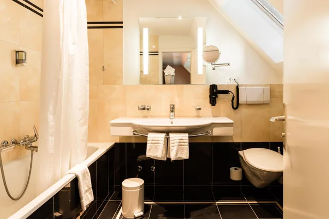غرفة سوبيريور بسرير مزدوج بشرفة، Engimatt City And Garden Hotel 9/9