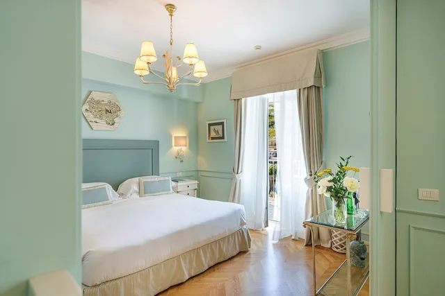 جناح بسرير كينج بشرفة مع أريكة، Manzi Hotel & Spa 3/8