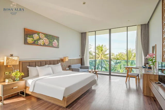 فيلا بإطلالة على البحر بـ4 غرف نوم، Rosa Alba Resort and Villas Tuy Hoa 2/2