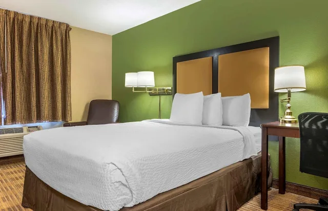 استوديو بسرير كوين، Extended Stay America Pittsburgh - Carnegie 5/9