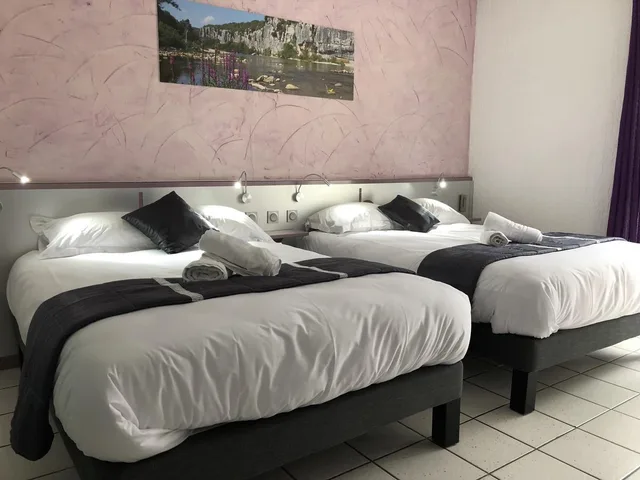 غرفة بسريرين منفصلين، Logis Hotel Bellevue 3/4