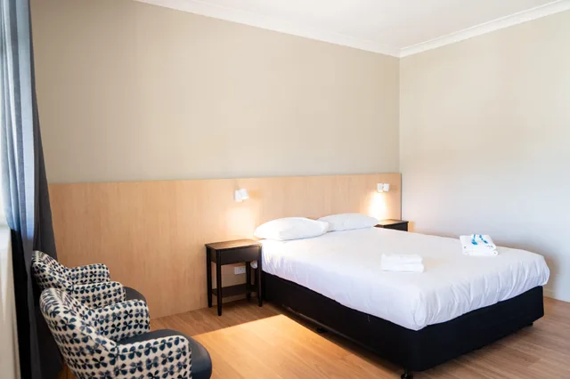 غرفة ديلوكس بسرير مزدوج، EL TORO MOTOR INN 2/3
