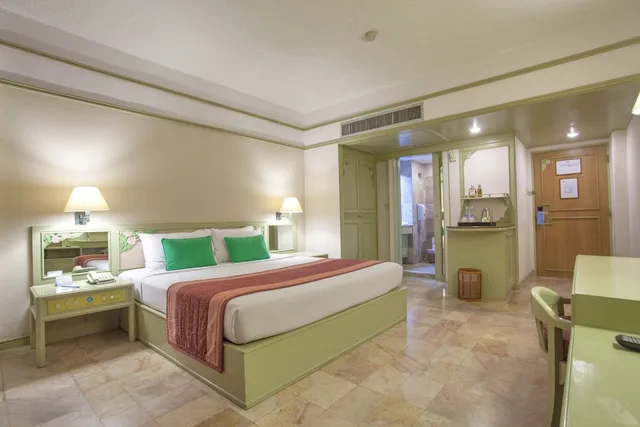 Horizon، Cholchan Pattaya Beach Resort 10/10