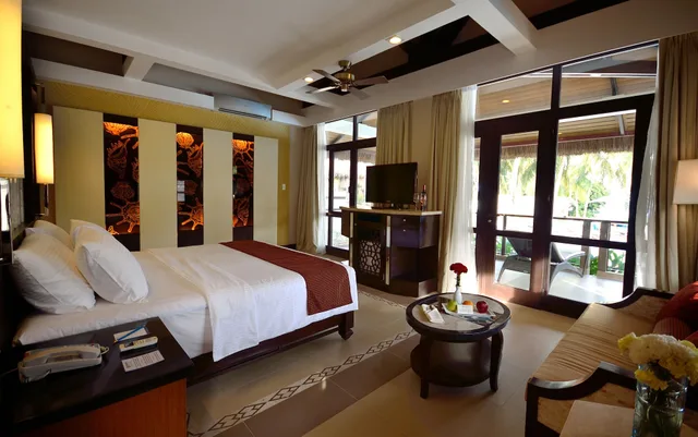 Pool, Villa, King Bed، Henann Resort Alona Beach 1/10