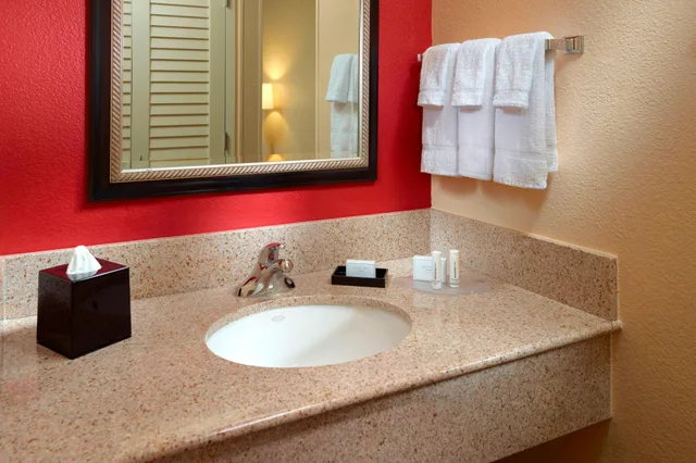 غرفة، Courtyard By Marriott Columbus 7/10