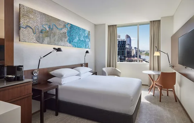 غرفة بسرير كوين بإطلالة على النهر، Hyatt Regency Brisbane 1/4