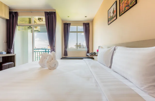 غرفة سوبيريور بسرير كينج، Evergreen Suite Hotel 4/5