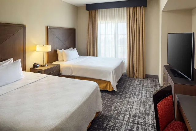 غرفة بسرير كينج لذوي الإعاقة، Embassy Suites Laredo Tx 2/5