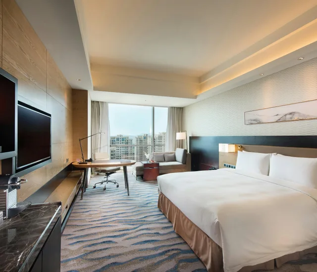 غرفة بسرير كينج لذوي الإعاقة، Hilton Yantai Golden Coast 1/2