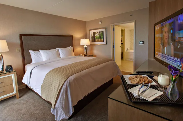 جناح رئاسي بسرير كينج، Doubletree By Hilton Pittsburgh Greentree 2/4