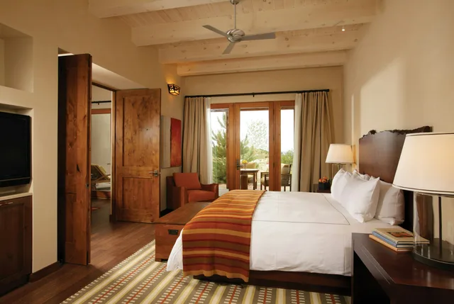 2 Bedrooms, Connecting, Casita, Deluxe, 1 King and 2 Double Beds، Four Seasons Resort Rancho Encantado Santa Fe 1/1