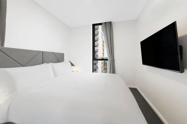 جناح بسريرين كينج بشرفة بـ3 غرف نوم، Meriton Suites Zetland 3/6