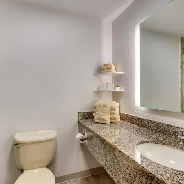 غرفة بسرير كوين، Parkshore Resort 3/4