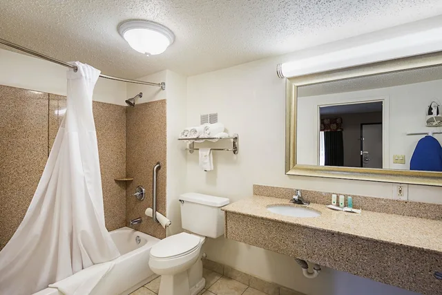 جناح كبير بسرير كينج، Quality Inn & Suites Greenville - Haywood Mall 9/10