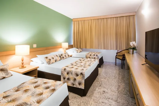غرفة سوبيريور بسرير مزدوج وسريرين منفصلين، Hotel Golden Park All Inclusive Pocos de Caldas By Nacional Inn 1/5