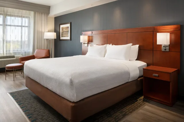 جناح بسرير كينج بغرفة نوم واحدة مع أريكة، Courtyard Scottsdale Salt River 1/4