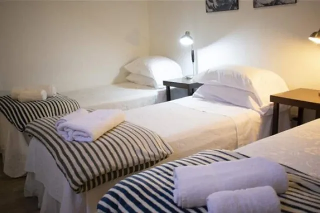 Room, Triple, 3 Beds, Private Bathroom, BA Stop Hotel House 3/4