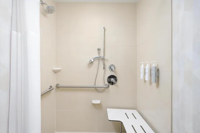 غرفة لذوي الإعاقة، Hampton Inn & Suites Chattanooga/Hamilton Place 5/5
