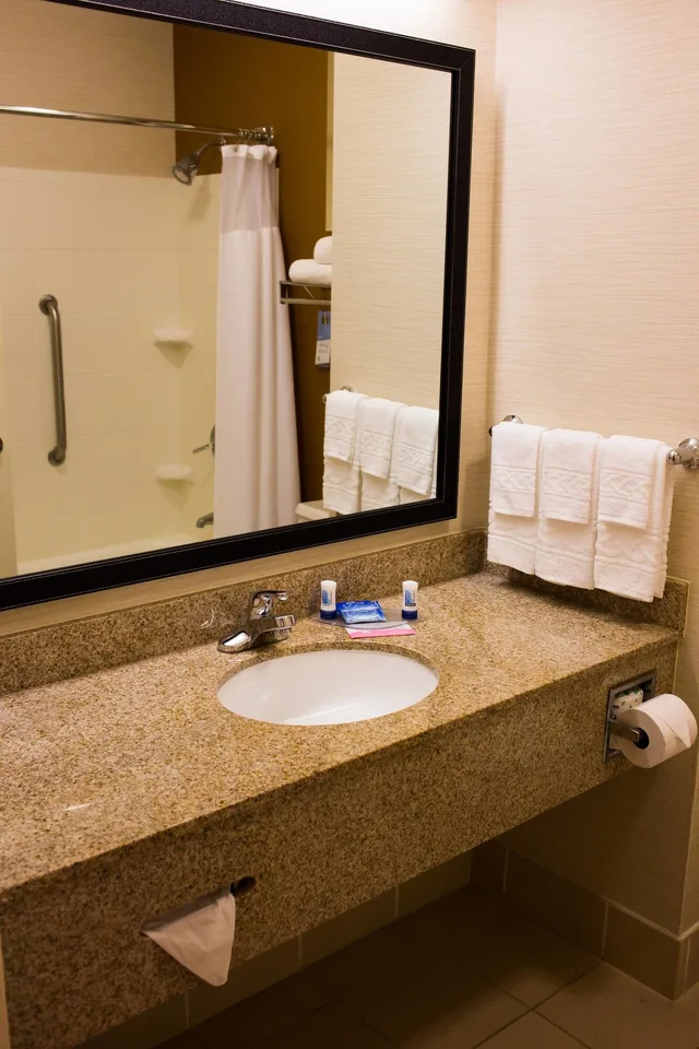 room, 2 queen beds, FAIRFIELD INN AND SUITES LUMBERTON 10/10