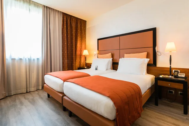 غرفة قياسية بسريرين منفصلين، Crowne Plaza Milano Malpensa Airport 4/10